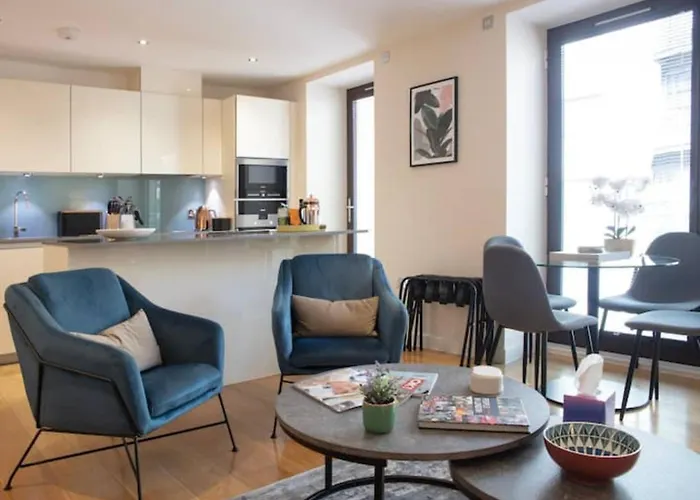 Westminster Two Bed One Bath Sleeps 5