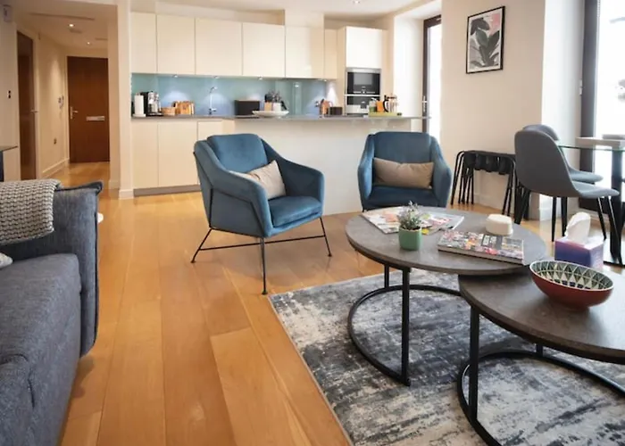 Westminster Two Bed One Bath Sleeps 5