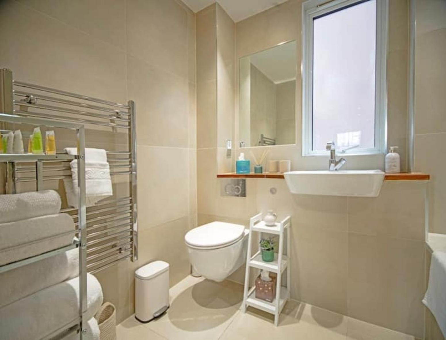 Westminster Two Bed One Bath Sleeps 5 Appartamento *